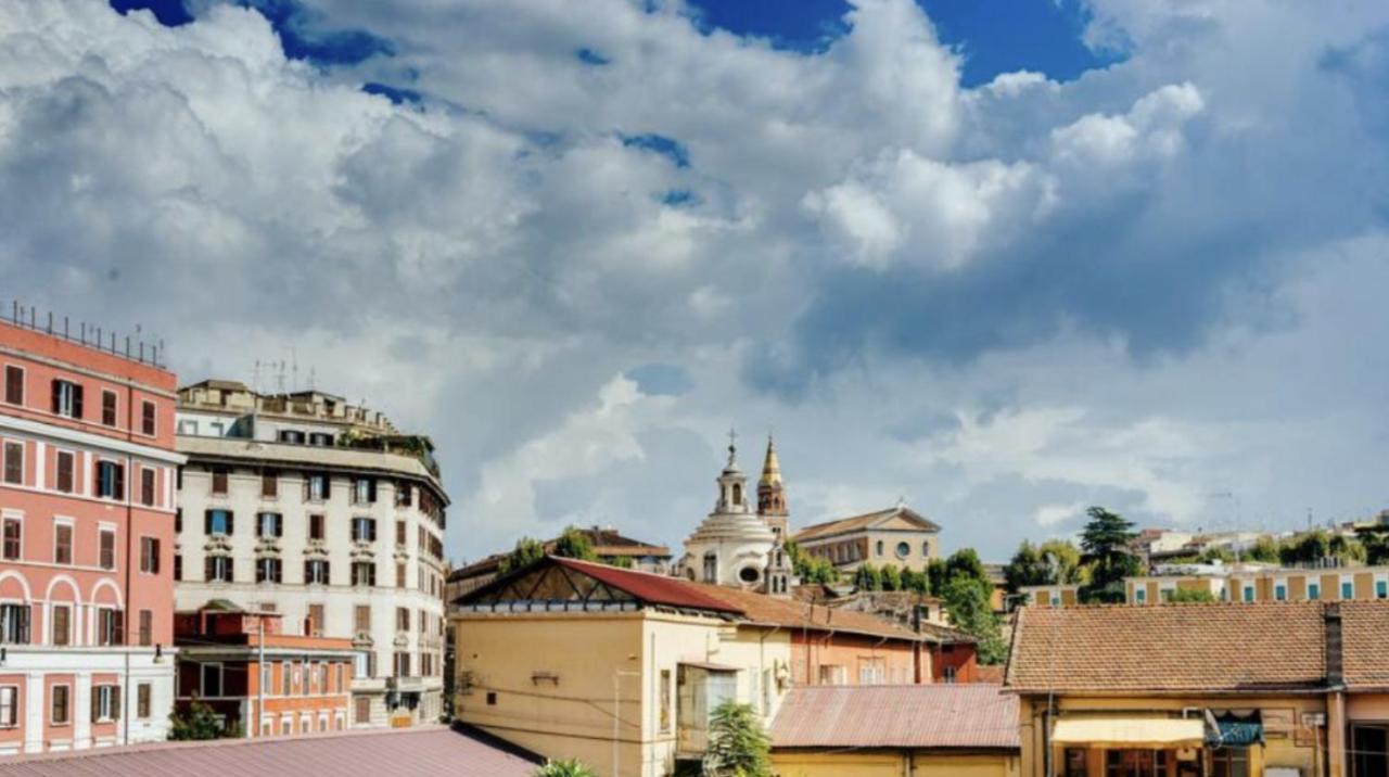 Sunny Flat In Elegant Building Close To Colosseum Rome Bagian luar foto